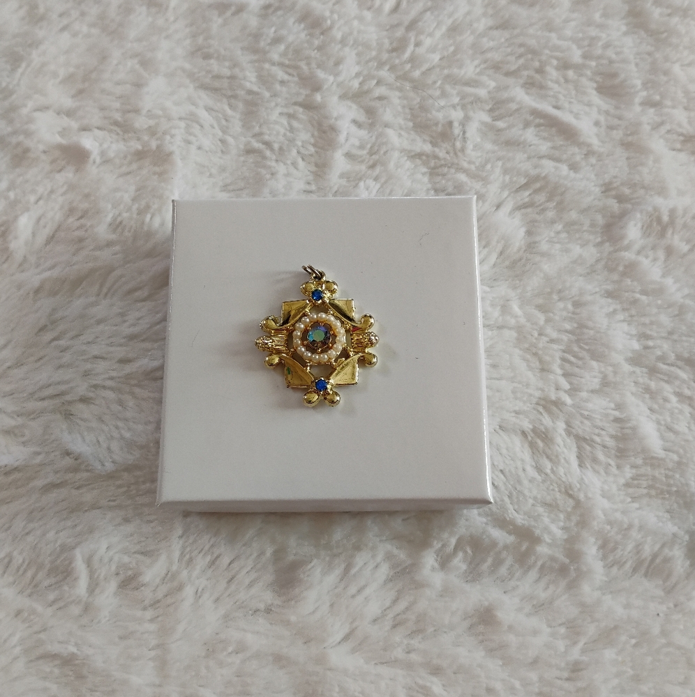 Vintage AB Rhinestone & Pearl Seeds Pendant